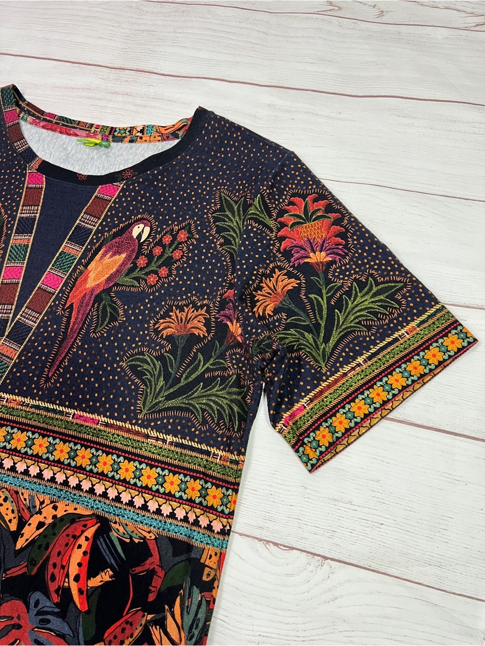 FARM Brasil Printed T-Shirt Dress - M - FARM Rio deep pink blue tropical parrot - Picture 3 of 11